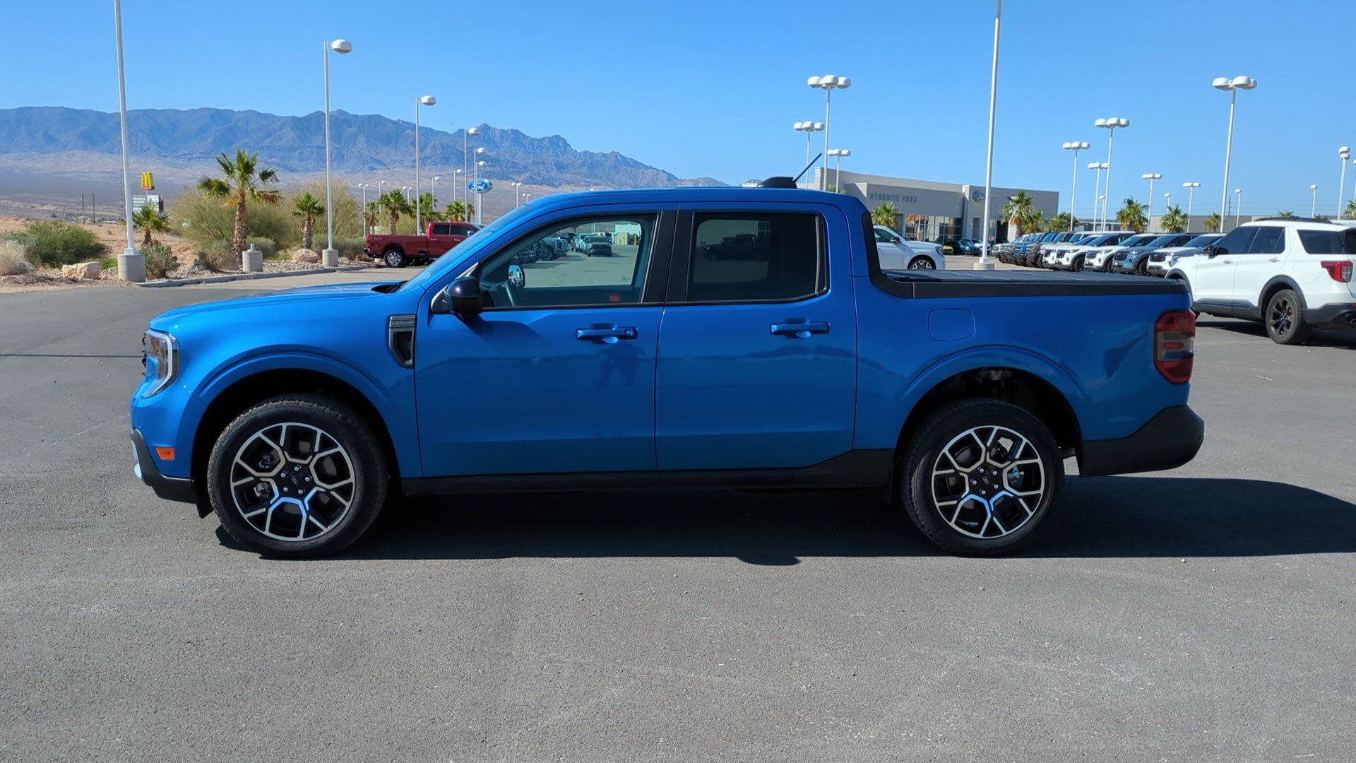 Used 2025 Ford Maverick Lariat w/ 4K Tow Package AWD/4WD image 8