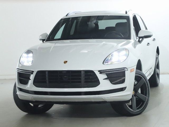 Used 2021 Porsche Macan Turbo image 3
