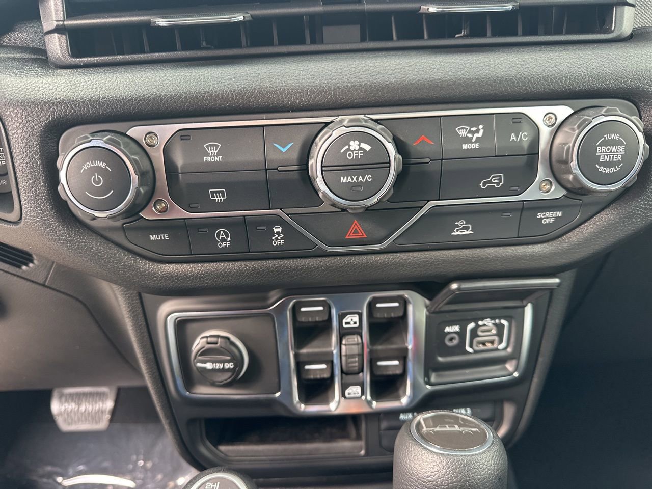 New 2026 Jeep Gladiator Sport image 20