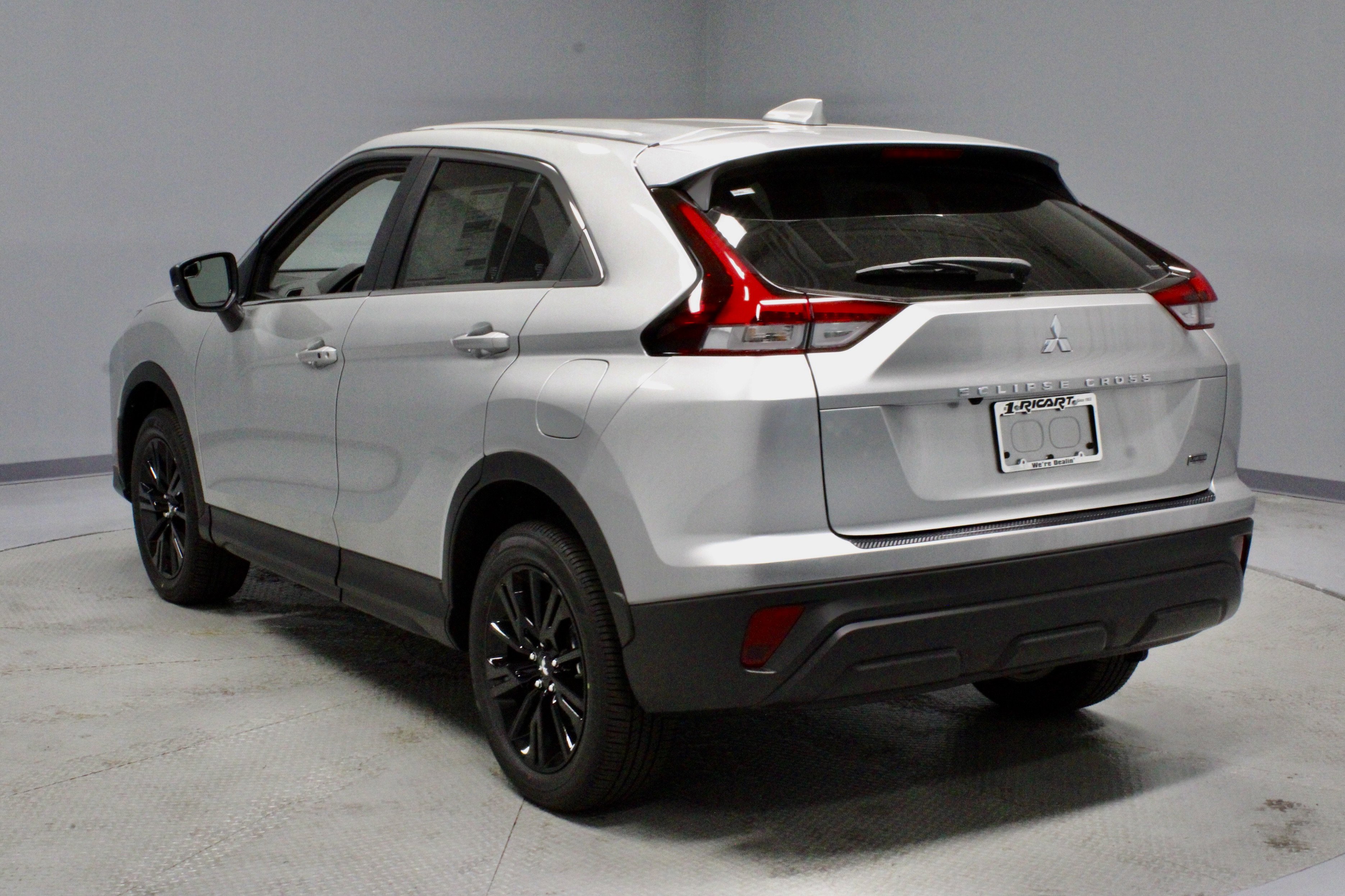 New 2025 Mitsubishi Eclipse Cross LE image 6