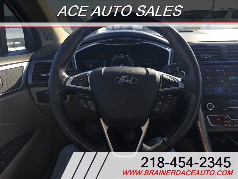 Used 2019 Ford Fusion SEL FWD image 8