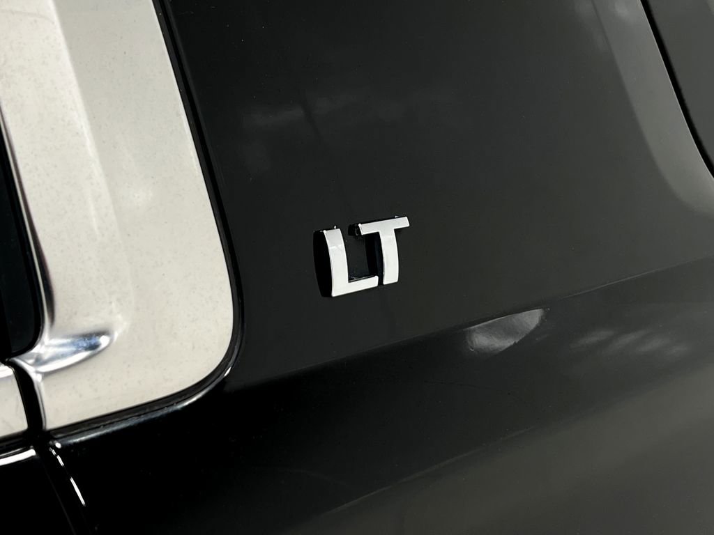 Used 2018 Chevrolet Suburban LT image 42