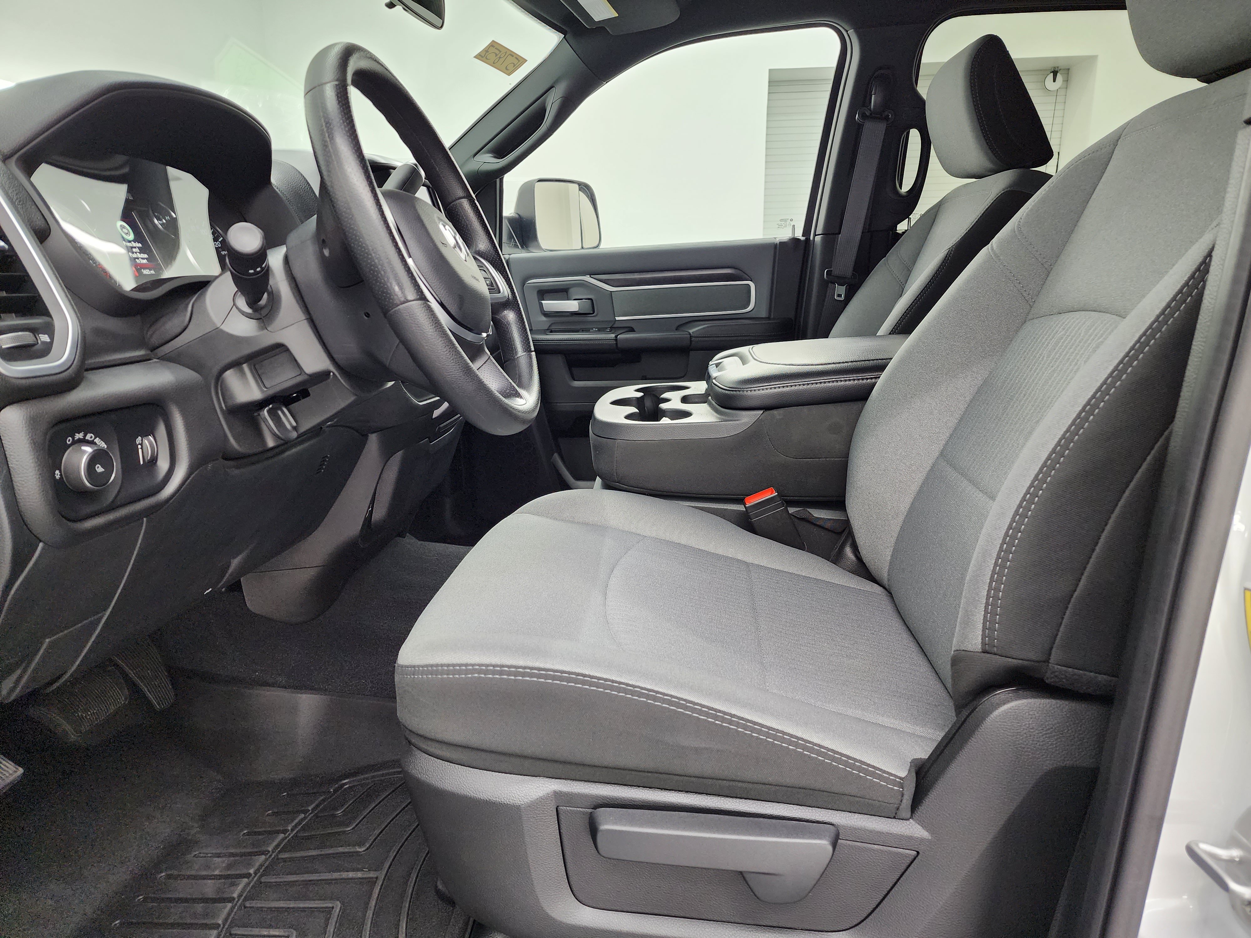 Used 2022 RAM 3500 Big Horn w/ Protection Group AWD/4WD image 8
