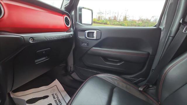 Used 2023 Jeep Wrangler Unlimited Rubicon w/ Steel Bumper Group image 18