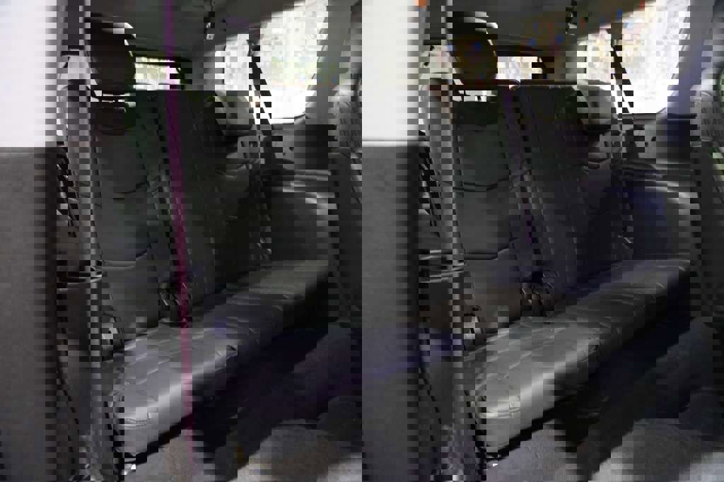 Used 2017 Cadillac Escalade ESV Premium Luxury image 28