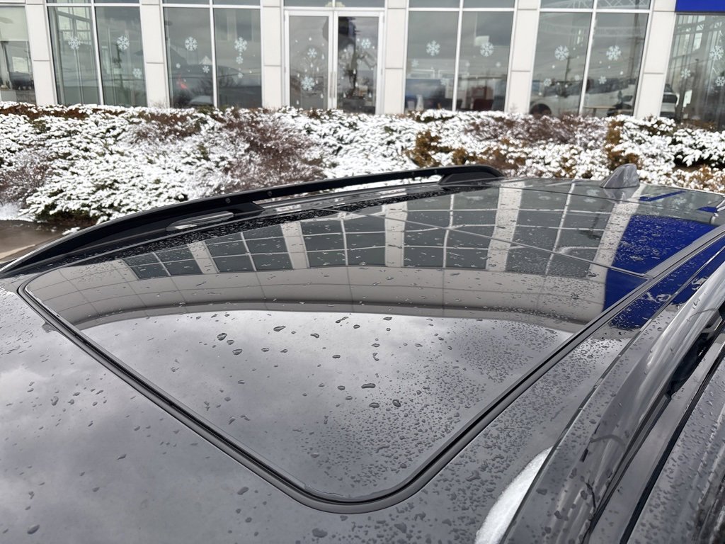 Used 2020 GMC Terrain SLT w/ Preferred Package image 10