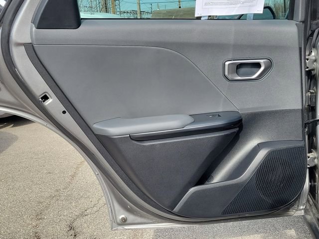 Used 2025 Kia K4 LXS image 9