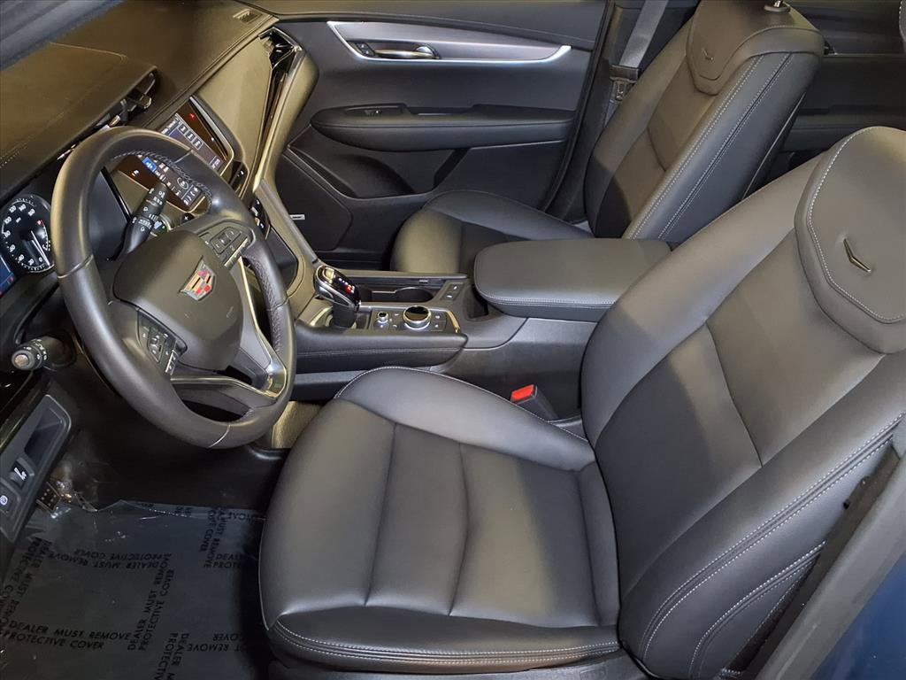 Certified 2025 Cadillac XT6 Luxury image 15