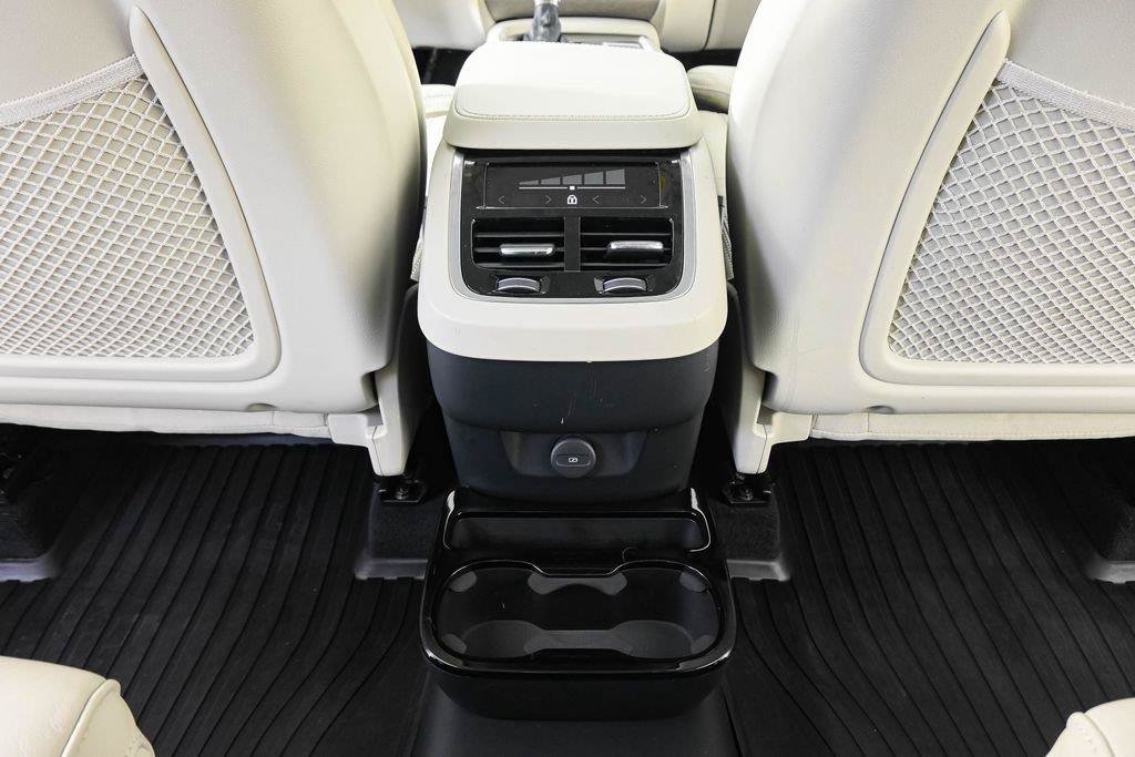Used 2021 Volvo XC90 T6 Inscription w/ Lounge Package AWD/4WD image 21