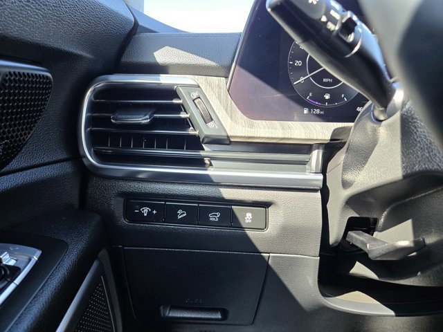 Used 2024 Kia Telluride SX Prestige w/ Towing Package image 24