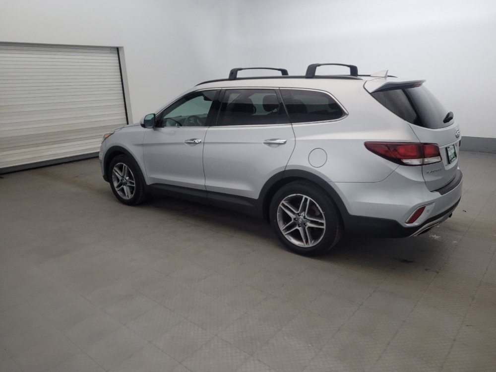 Used 2018 Hyundai Santa Fe SE image 3