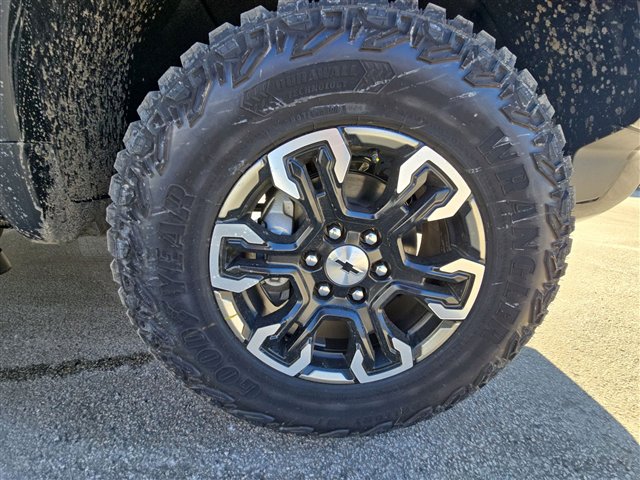 New 2025 Chevrolet Silverado 1500 ZR2 image 33