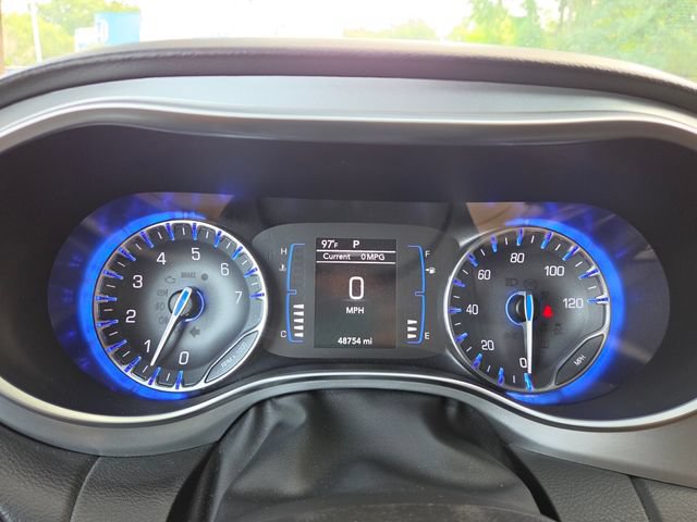 Used 2019 Chrysler Pacifica Touring Plus w/ S Appearance Package FWD image 24