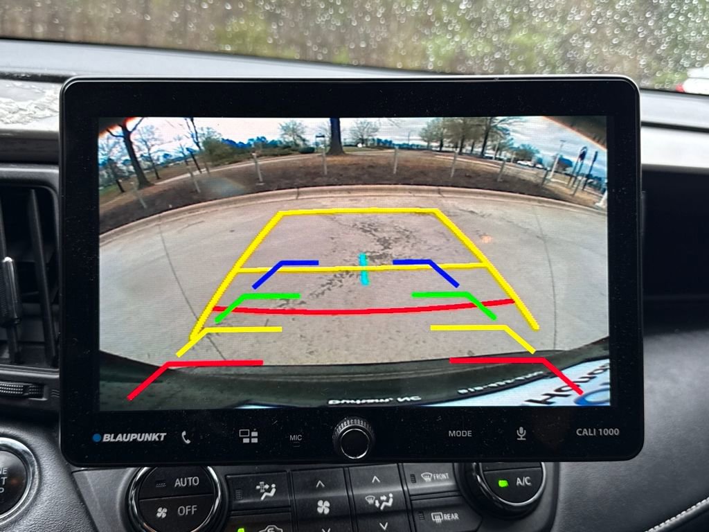 Used 2018 Toyota RAV4 XLE image 20