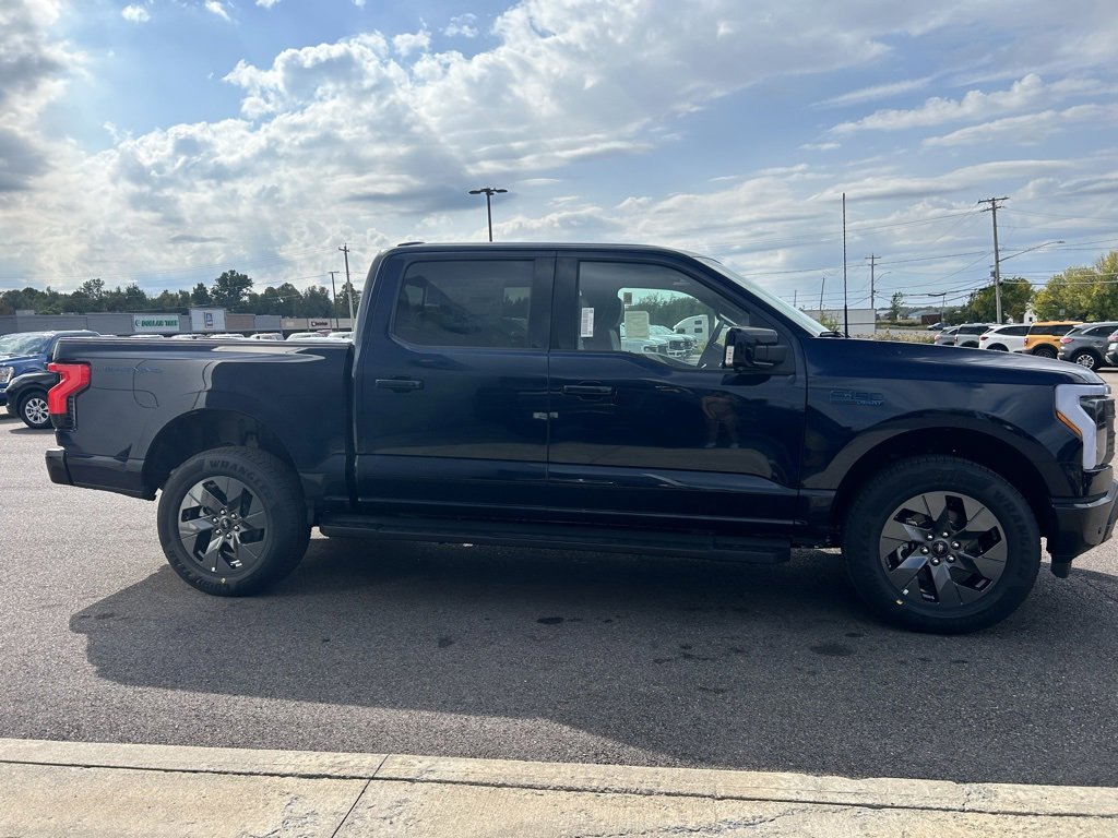 New 2025 Ford F150 Lightning Lariat image 6
