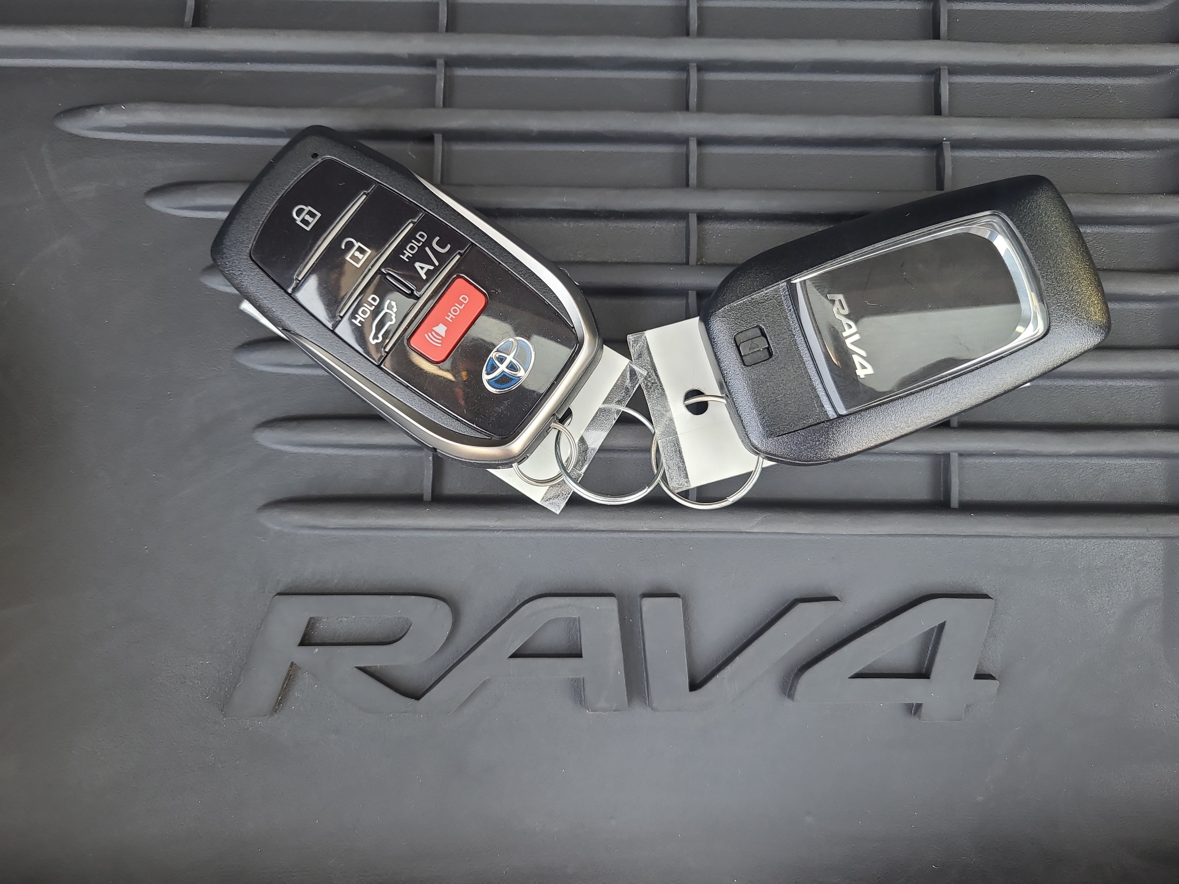 Certified 2022 Toyota RAV4 XSE w/ Premium Package AWD/4WD image 31