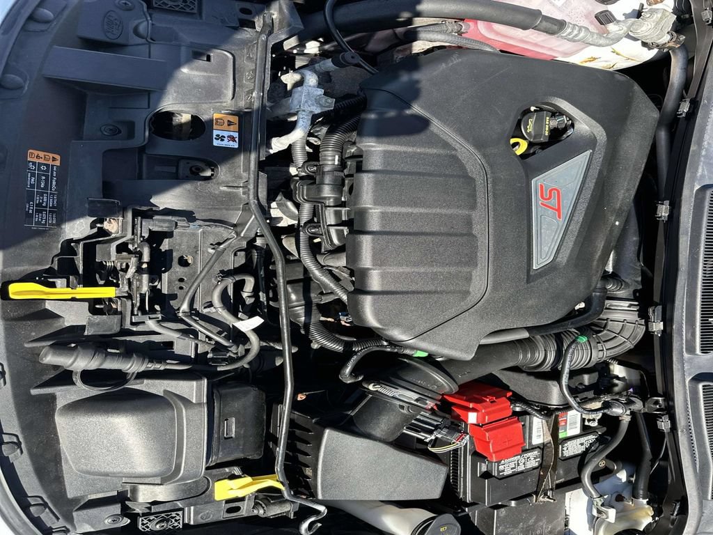 Used 2015 Ford Fiesta ST FWD image 11