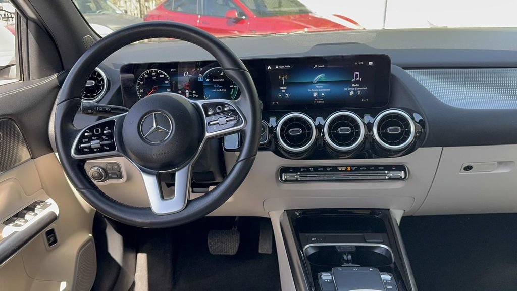 Used 2023 Mercedes-Benz GLA 250 image 11