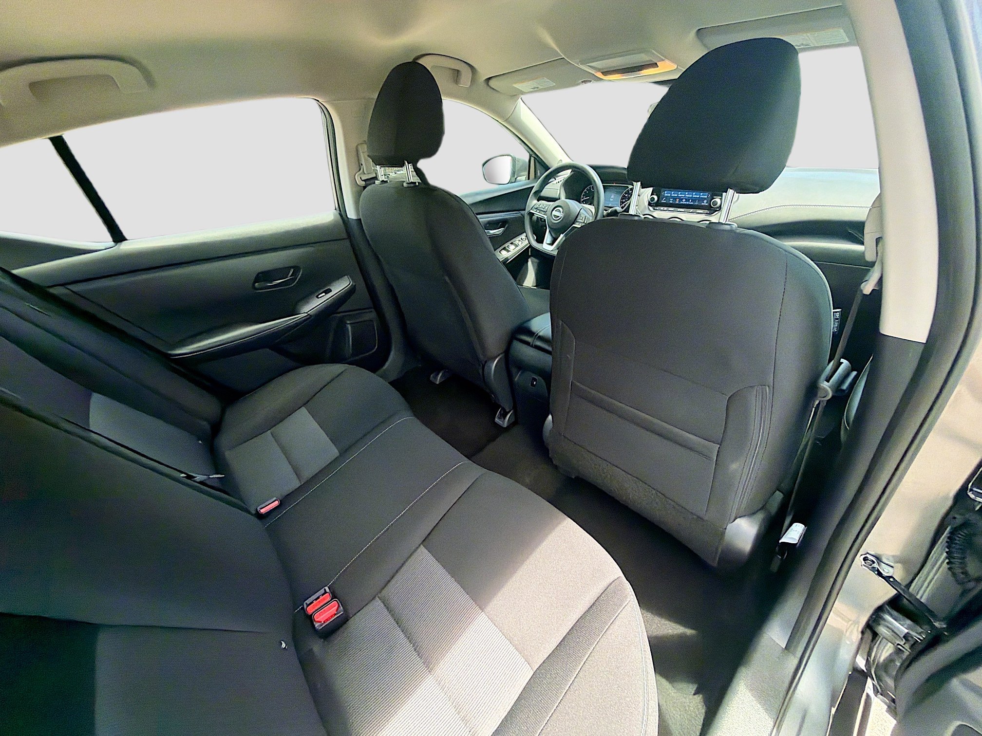 Used 2025 Nissan Sentra SV FWD image 28