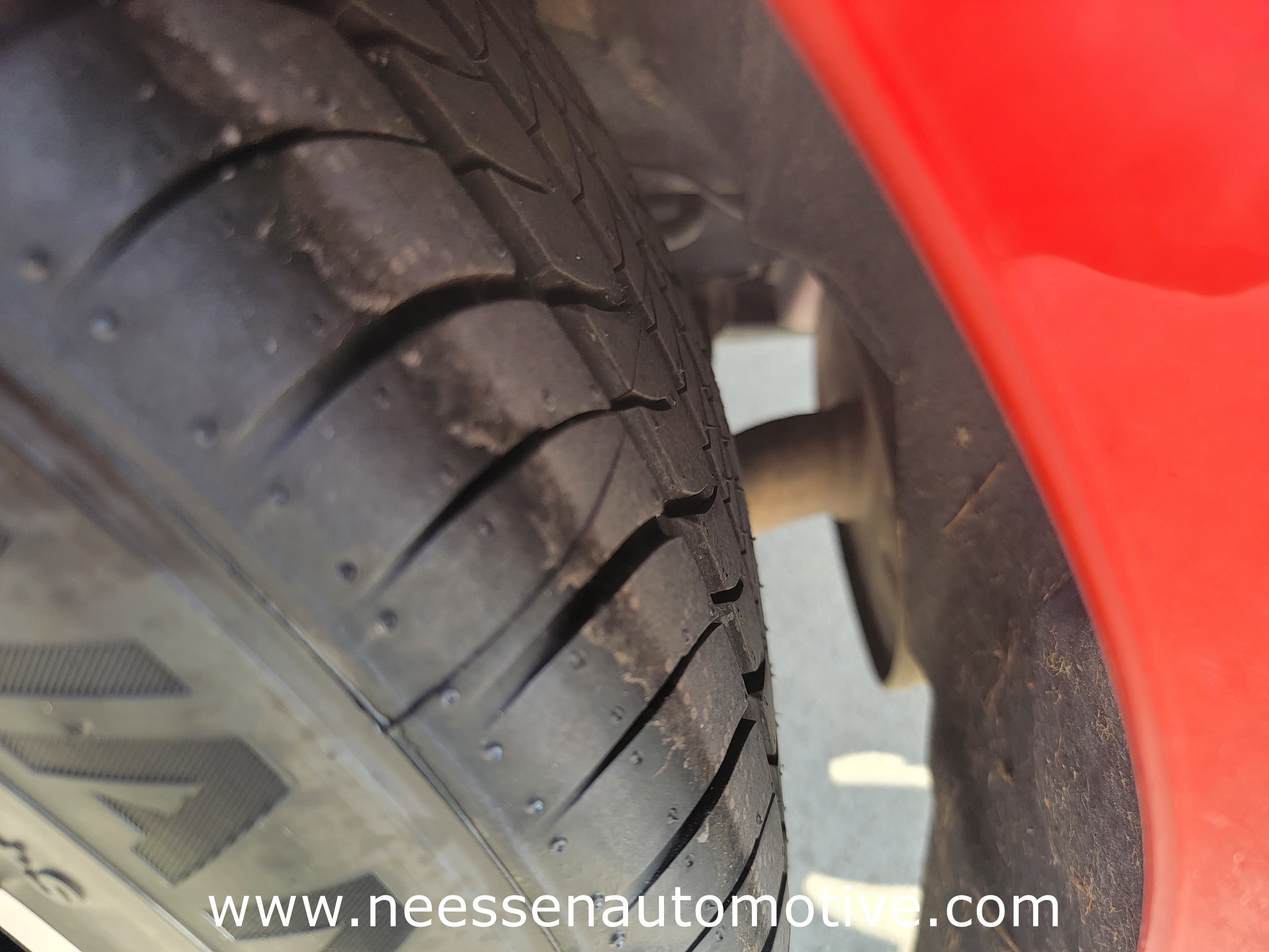 Used 2024 Ford Mustang Convertible image 32