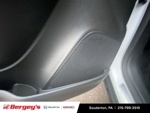 Certified 2022 Buick Encore Preferred w/ Safety Package image 27