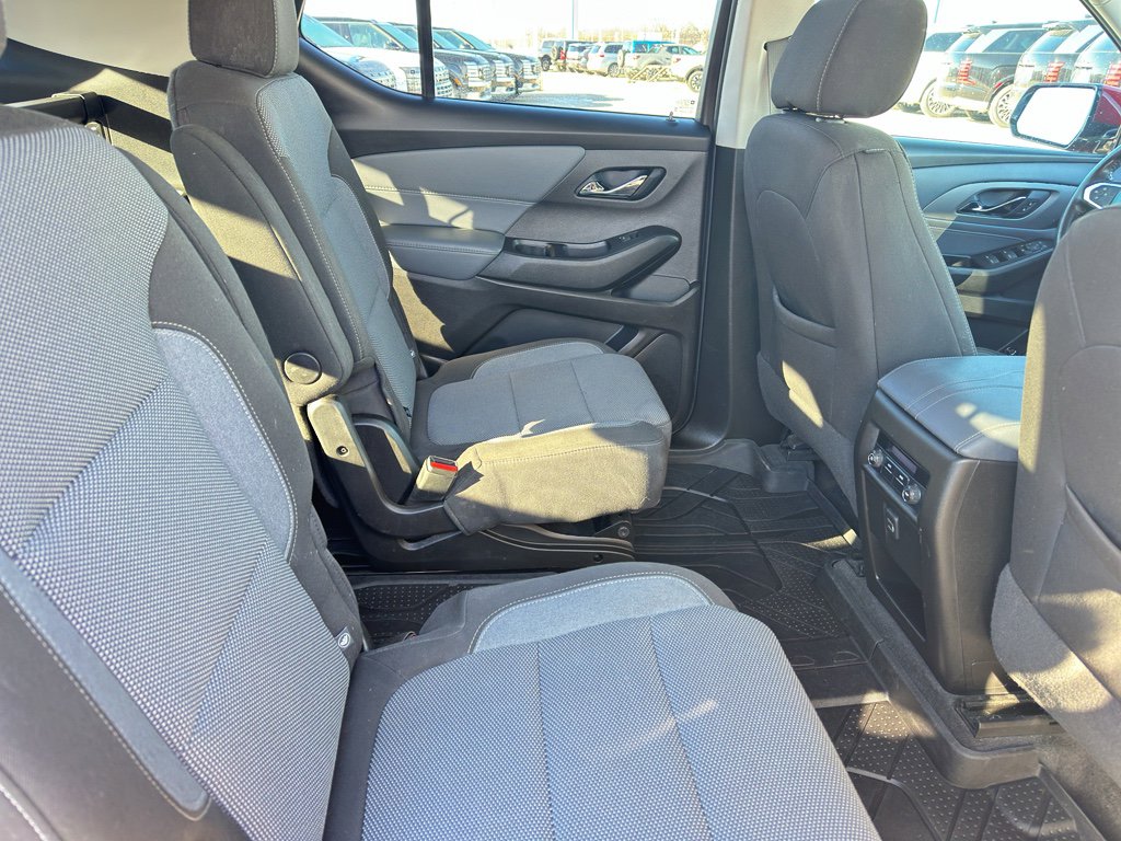 Used 2020 Chevrolet Traverse LT w/ LPO, Floor Liner Package image 33