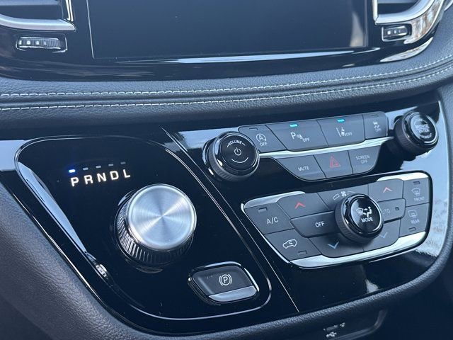 New 2026 Chrysler Pacifica Select image 25