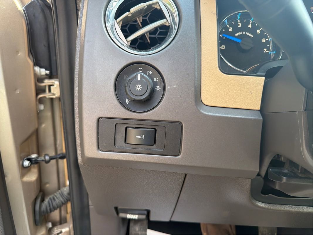 Used 2014 Ford F150 XLT w/ XLT Chrome Package image 19