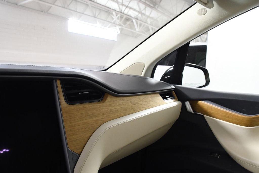 Used 2019 Tesla Model X Long Range AWD/4WD image 32