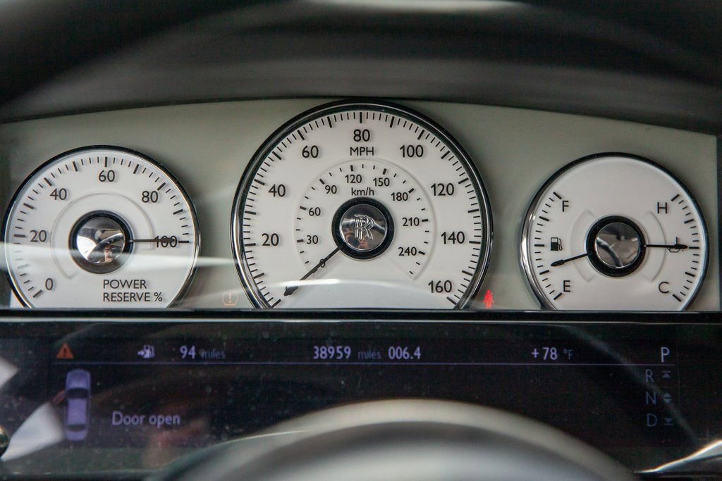 Used 2013 Rolls-Royce Ghost image 26