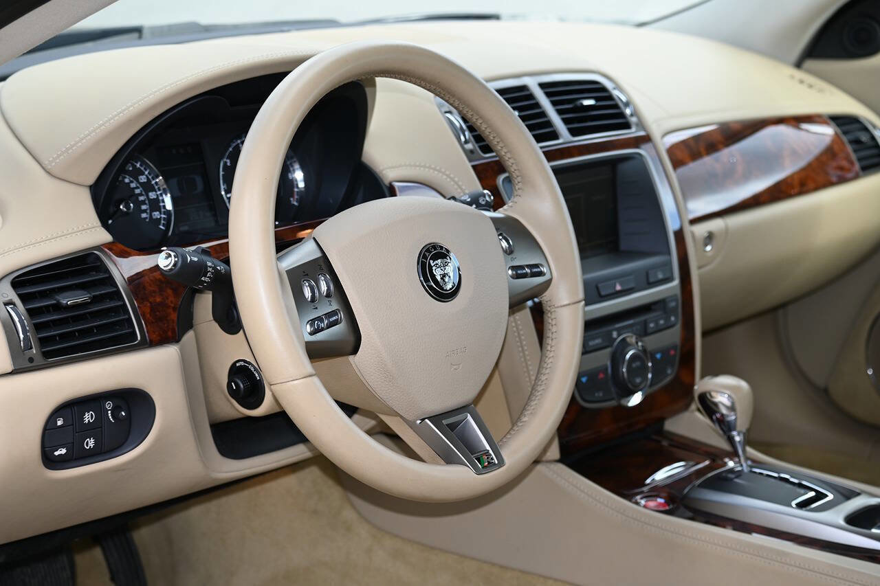 Used 2007 Jaguar XKR R image 13