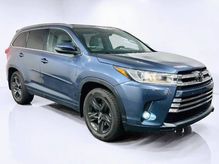 Used 2019 Toyota Highlander Limited Platinum AWD/4WD image 2