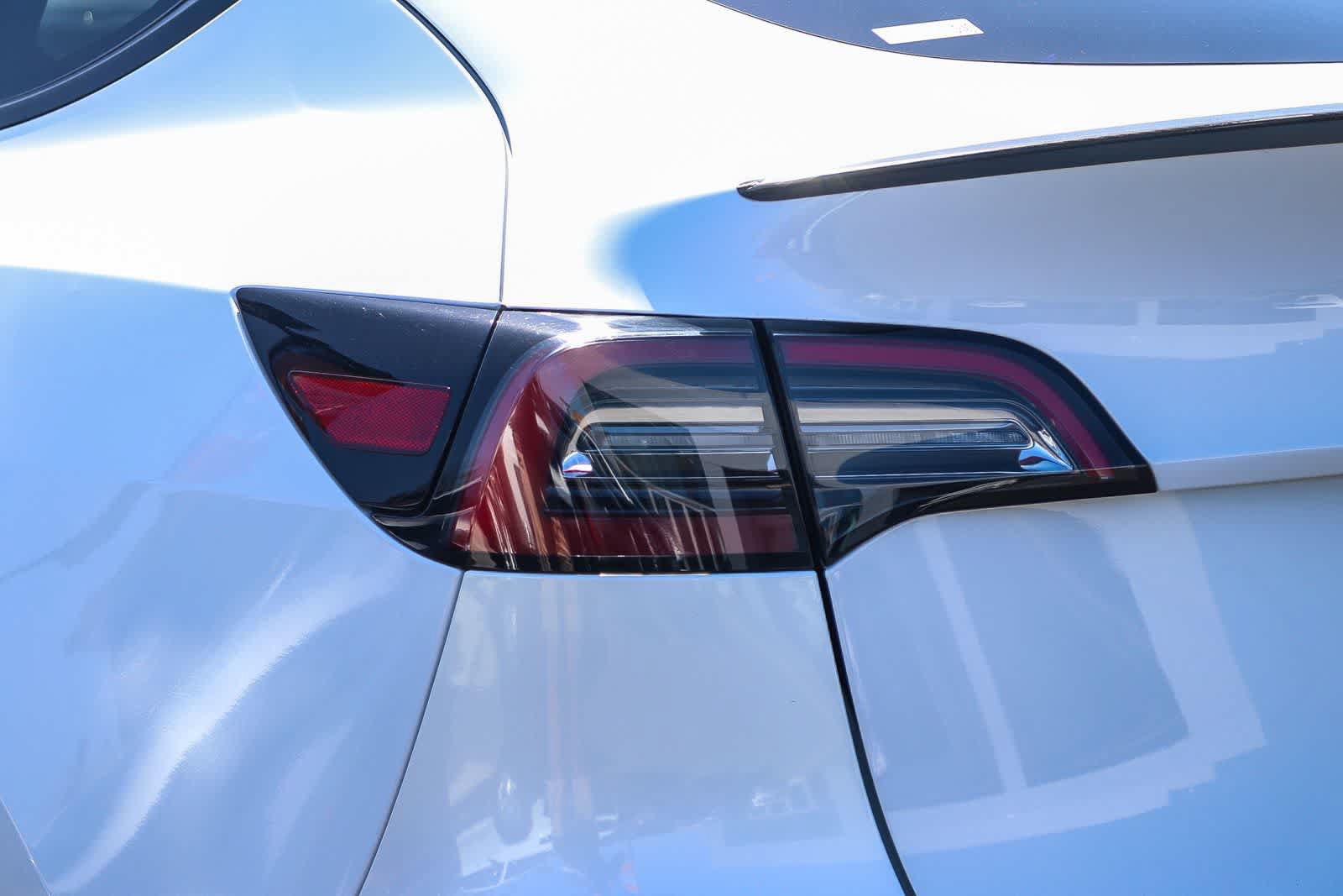Used 2022 Tesla Model Y Performance AWD/4WD image 7