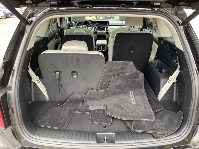 Certified 2023 Kia Sorento SX Prestige w/ Panoramic Sunroof Package AWD/4WD image 32