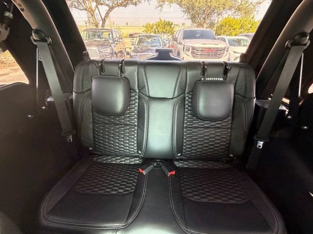 Used 2019 Jeep Wrangler Sport AWD/4WD image 13