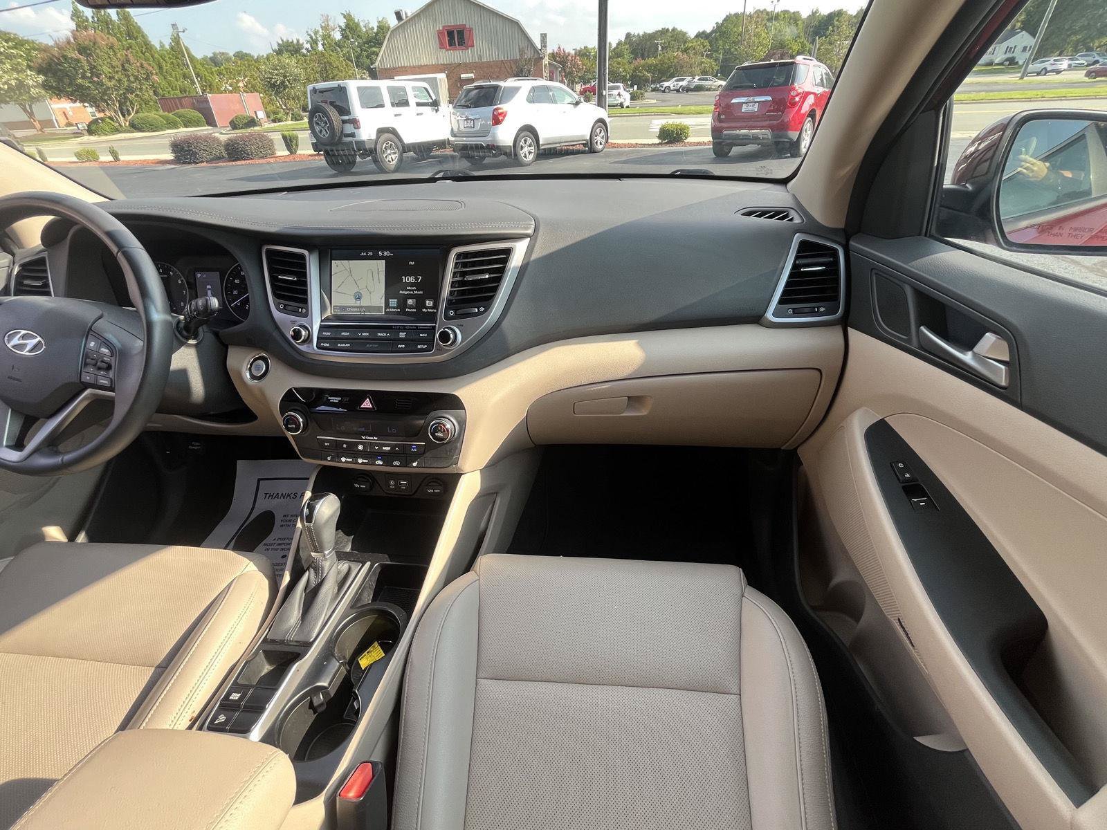Used 2017 Hyundai Tucson Limited FWD image 14