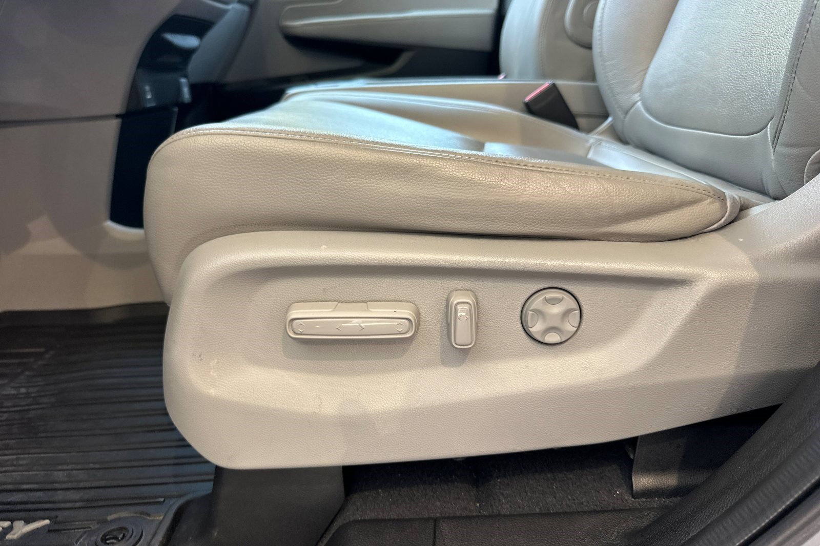 Used 2022 Honda Odyssey EX-L image 14