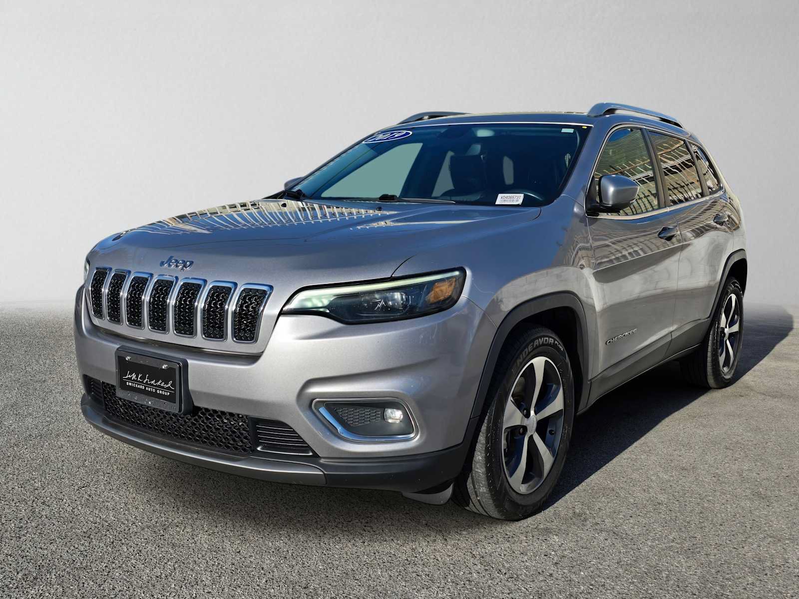 Used 2019 Jeep Cherokee Limited FWD image 7