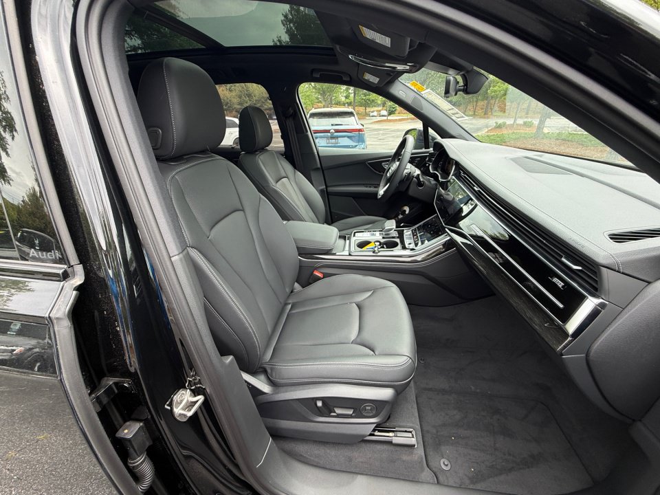 New 2026 Audi Q7 3.0T Premium Plus AWD/4WD image 28