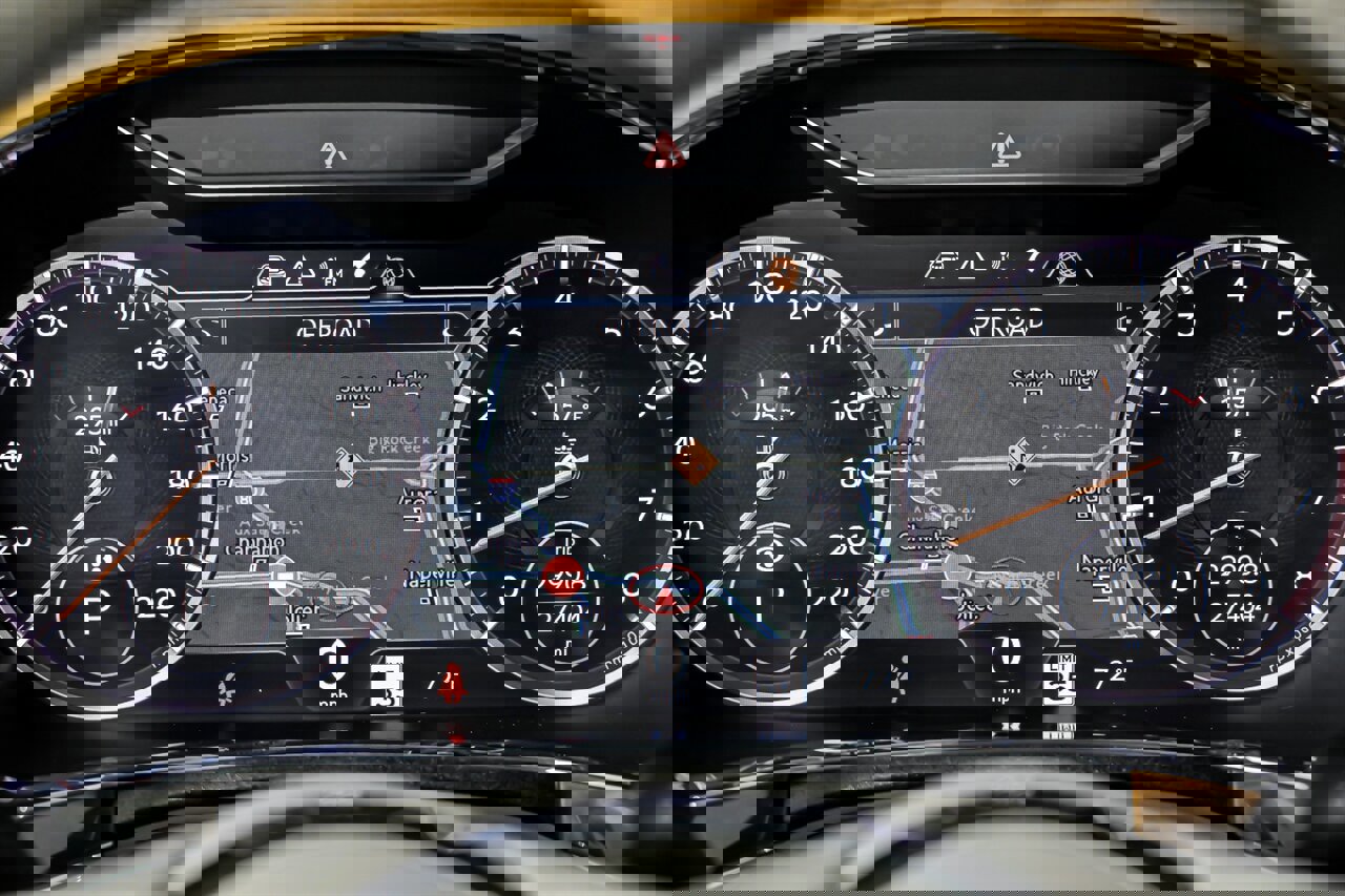 Used 2021 Bentley Continental GT image 28