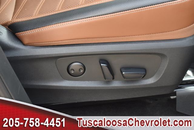 Used 2024 Nissan Pathfinder Platinum FWD image 30