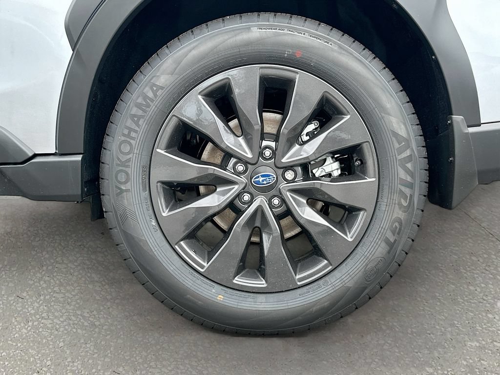 Certified 2025 Subaru Outback Onyx Edition AWD/4WD image 30