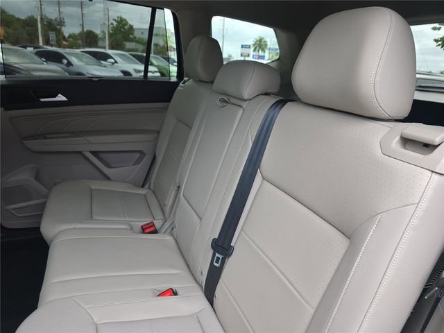 Used 2023 Volkswagen Atlas SE w/ Panoramic Sunroof Package FWD image 14