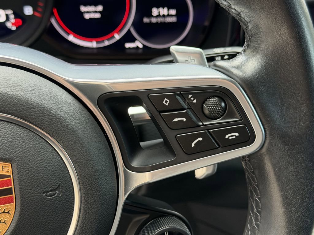 Used 2022 Porsche Cayenne Coupe image 34