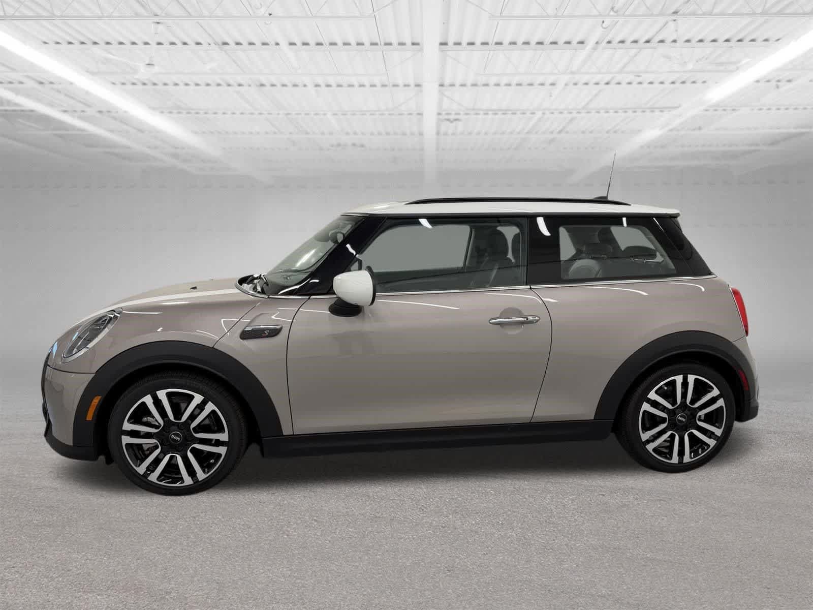 Used 2023 MINI Cooper S FWD image 2