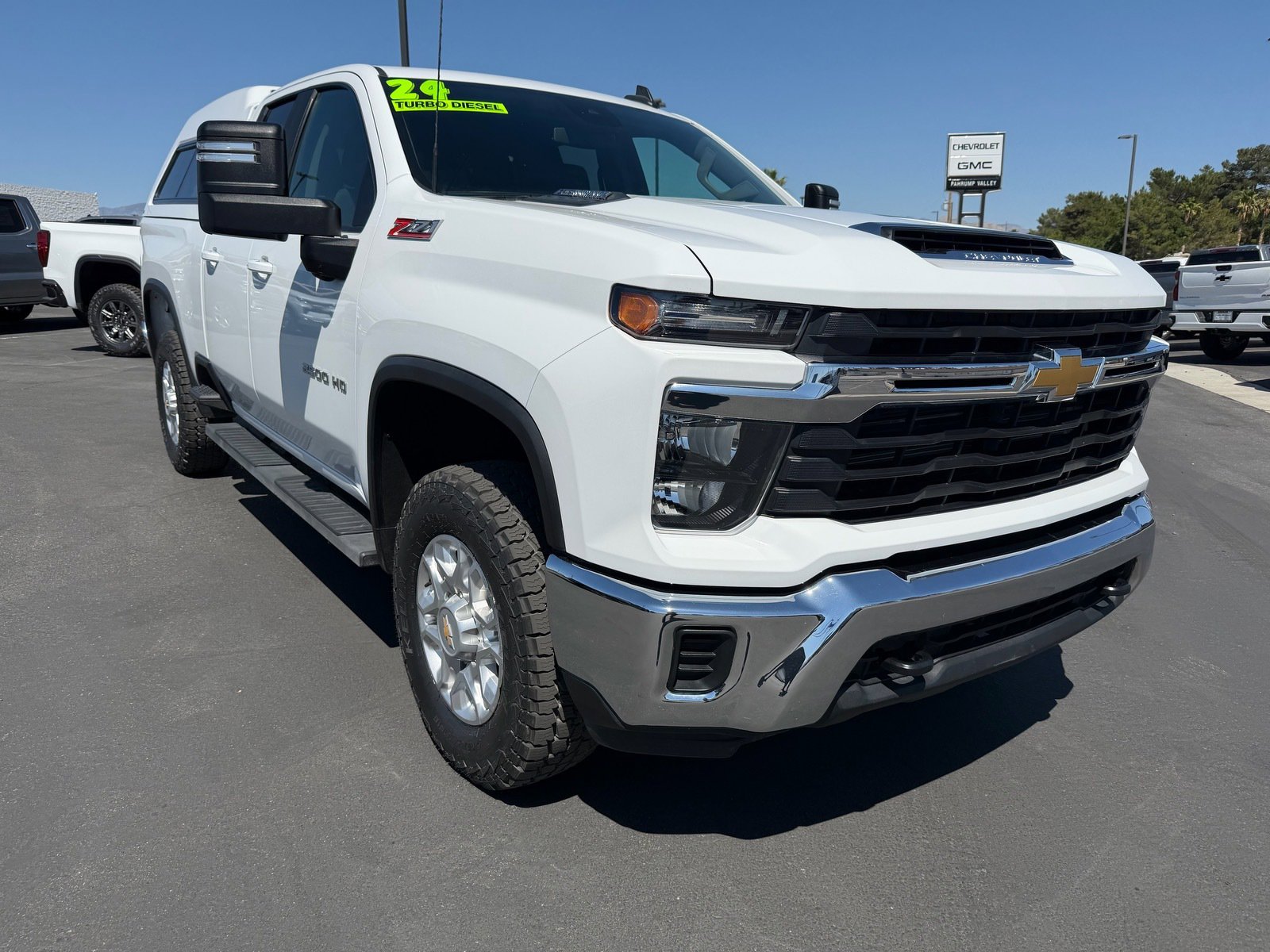 Used 2024 Chevrolet Silverado 2500 LT AWD/4WD image 1