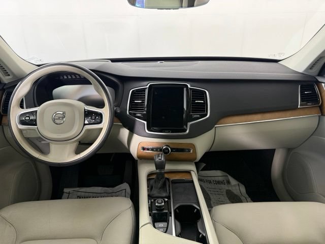Used 2022 Volvo XC90 T6 Momentum w/ Advanced Package AWD/4WD image 27