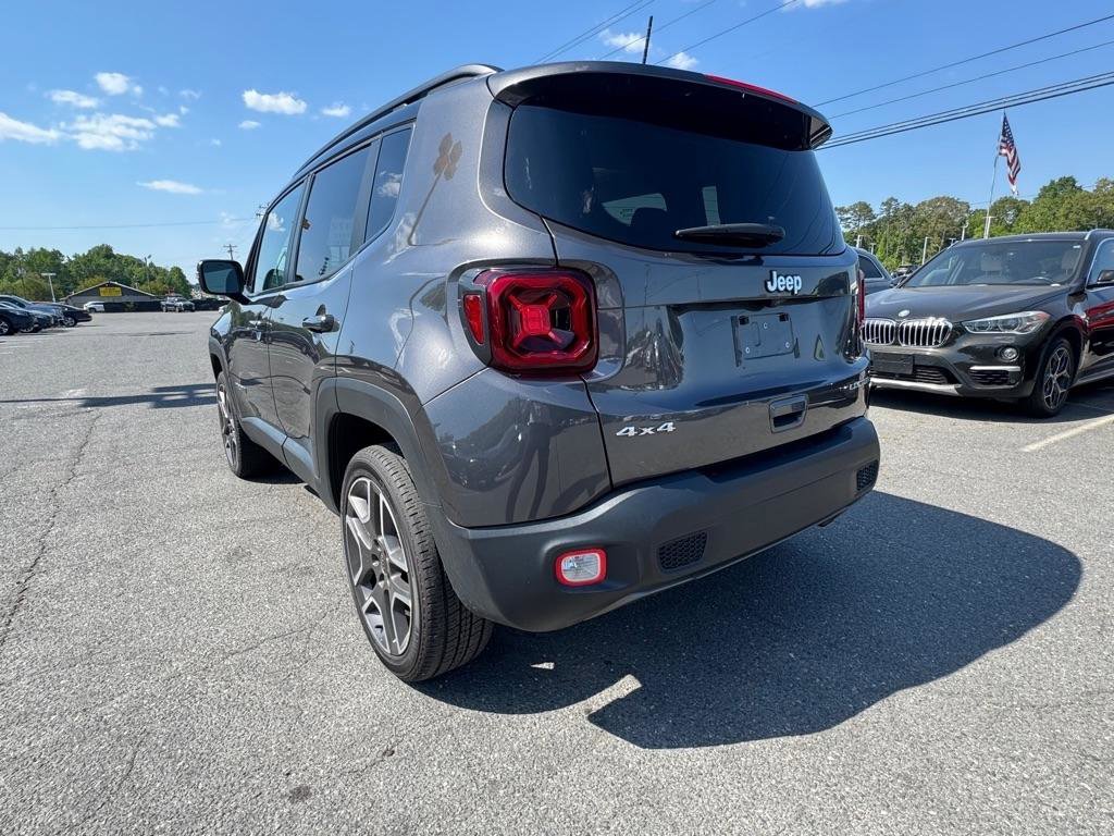 Used 2019 Jeep Renegade Limited w/ UConnect 8.4 Nav Group AWD/4WD image 6