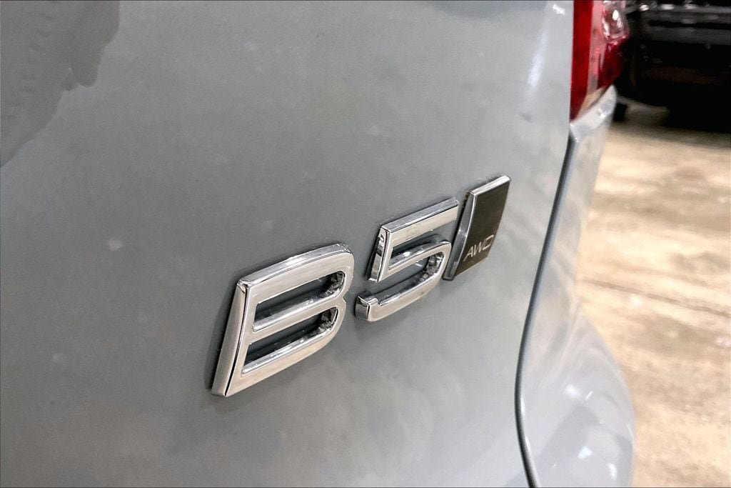 New 2026 Volvo XC40 B5 Plus w/ Protection Package Premier AWD/4WD image 8