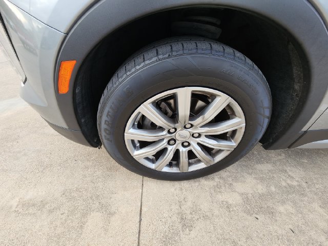Used 2023 Cadillac XT4 Premium Luxury FWD image 9